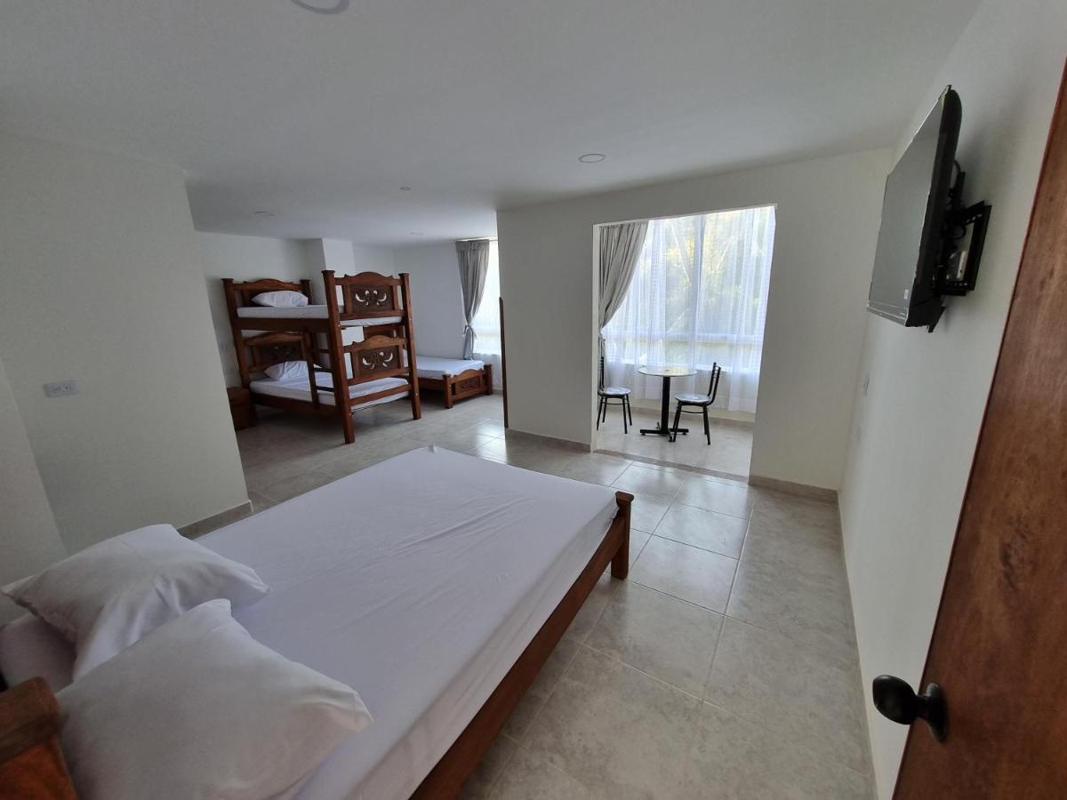 Hotel Antonella Plaza Pinchote エクステリア 写真