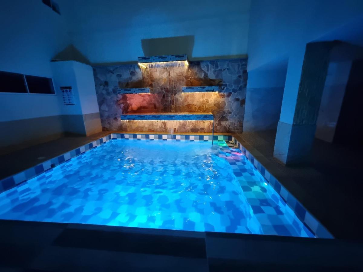 Hotel Antonella Plaza Pinchote エクステリア 写真