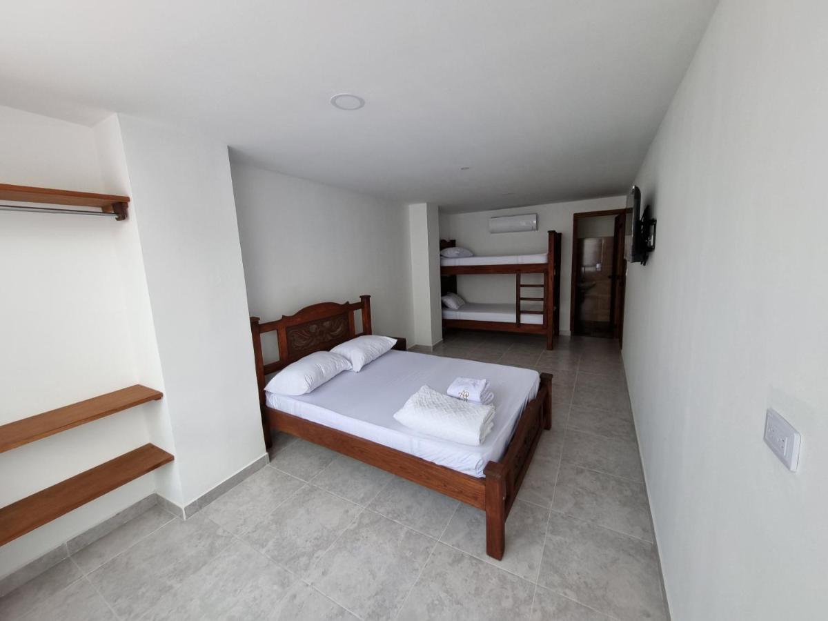 Hotel Antonella Plaza Pinchote エクステリア 写真