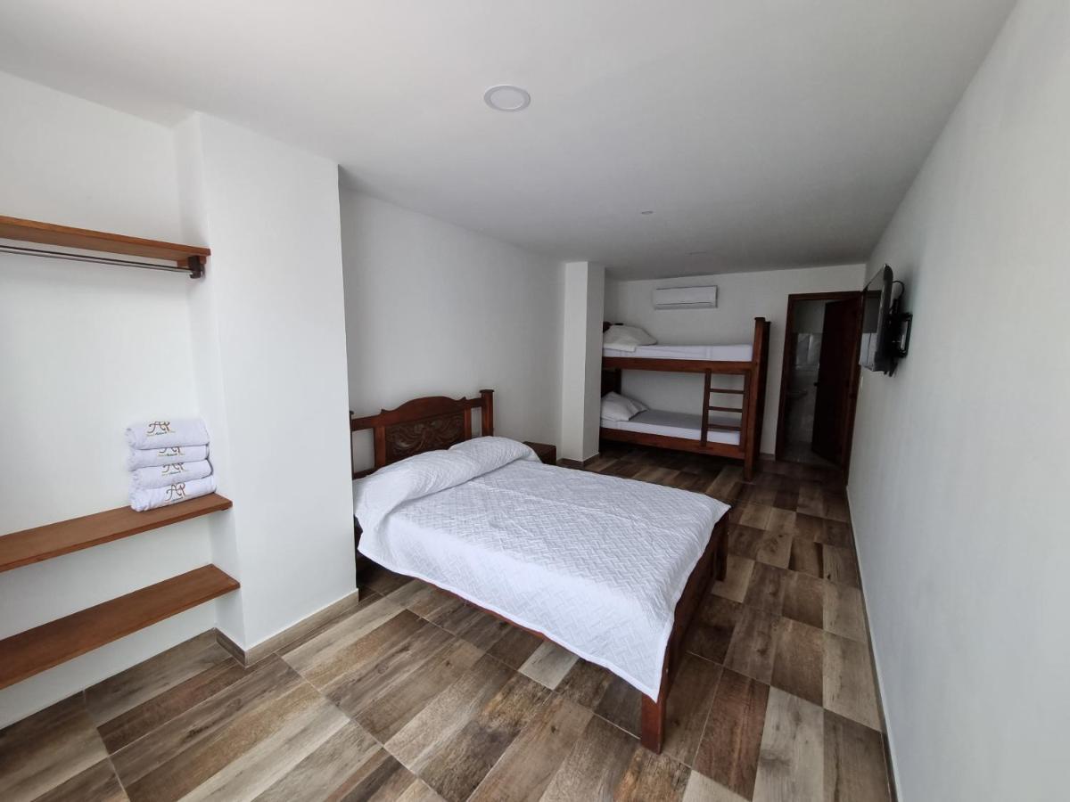 Hotel Antonella Plaza Pinchote エクステリア 写真